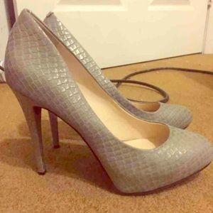 Jessica Simpson Grey 9 1/2 NEW heels