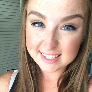 Meet your Posher, Carly