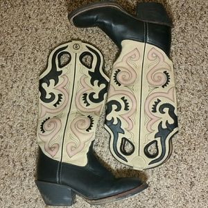 Tony Lama Women's Black Classic Buckaroo RR2012L