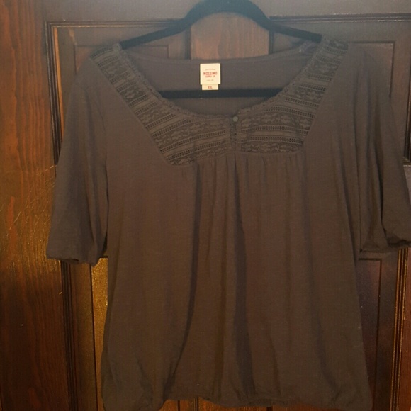Almost new grey top
