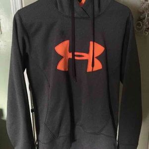 Under Armor sweatshirt