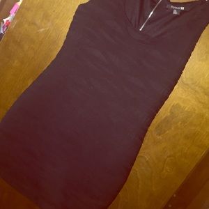 black bodycon dress