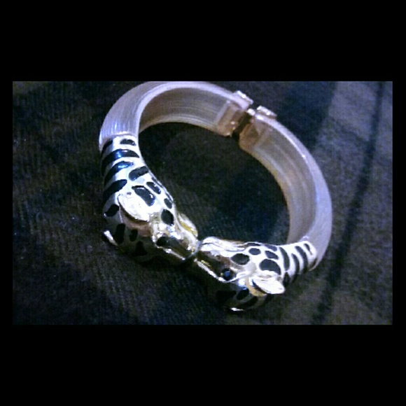 bebe magnetic bracelet