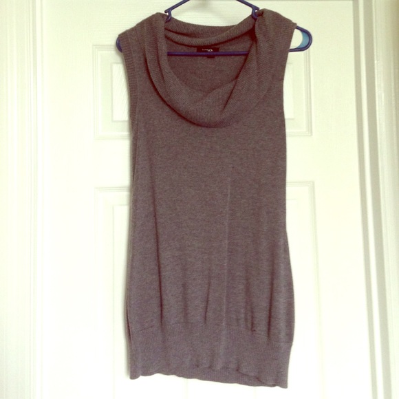 Cute grey top