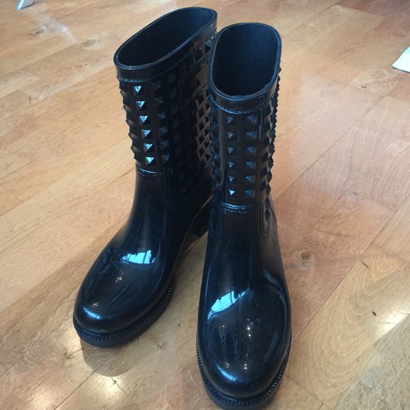 Tootsi Patent Black Mid Length Studded Rain Boots