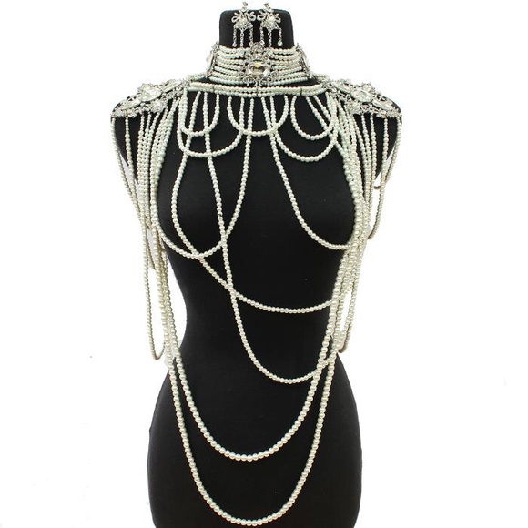 Beautiful Bridal Multilayered Necklace Set
