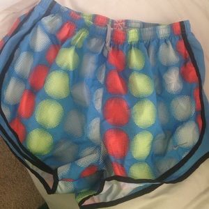 Nike shorts size L - never worn