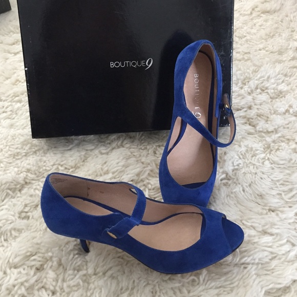 Boutique 9 cobalt blue suede peep toe shoes