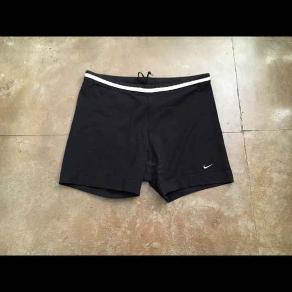Nike Pants - Nike spandex shorts