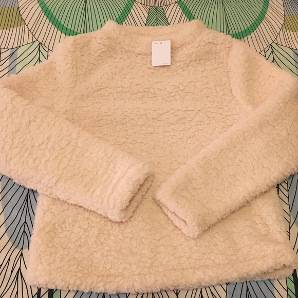 Silence + Noise Cozy Sherpa Sweater. NWT. - Picture 2 of 3