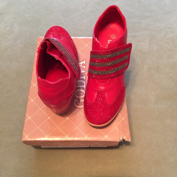 Gently Used bling shoes - Picture 3 of 3