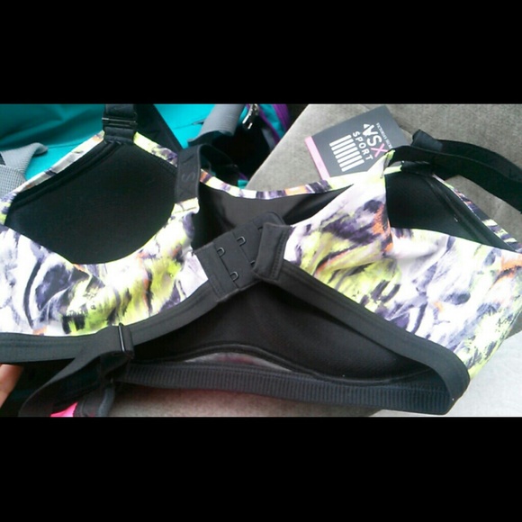 SOLD VS Sports 34C New - Picture 2 of 3