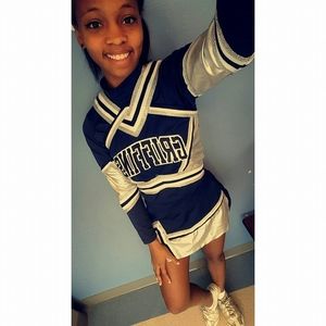 Meet your Posher, Amari