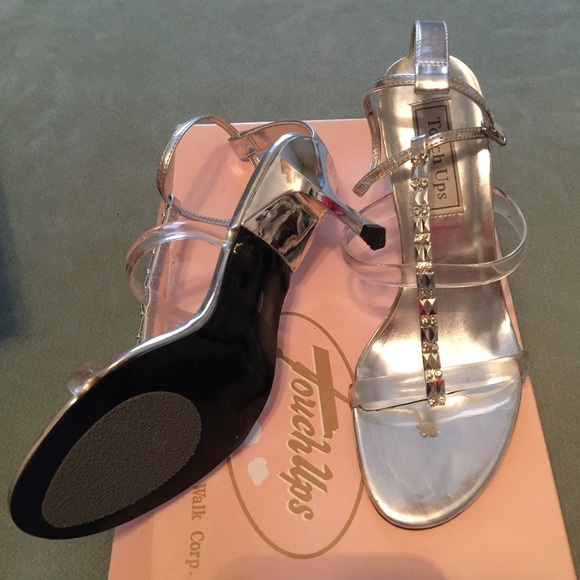 Sliver Shoe - Picture 2 of 2