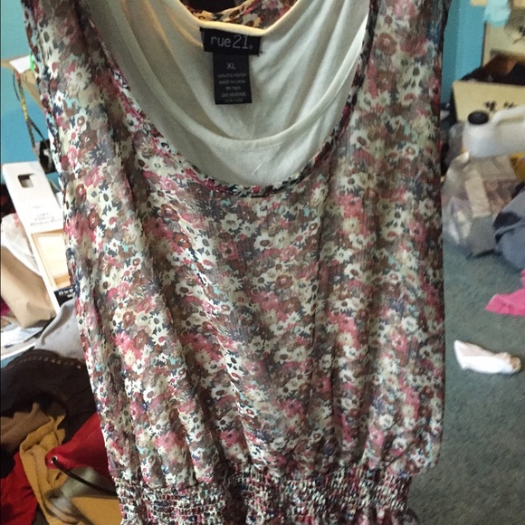 Rue 21 floral top