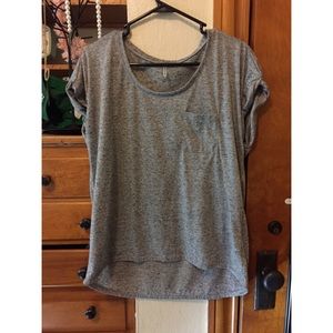 Gray Scoop neck w/ pocket!