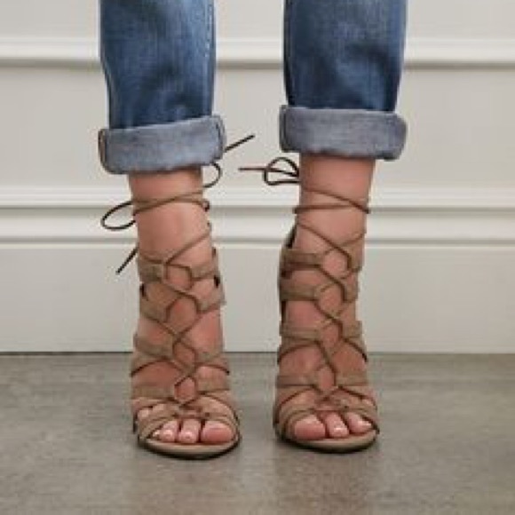 Nude strappy heel