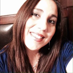 Meet your Posher, Denise