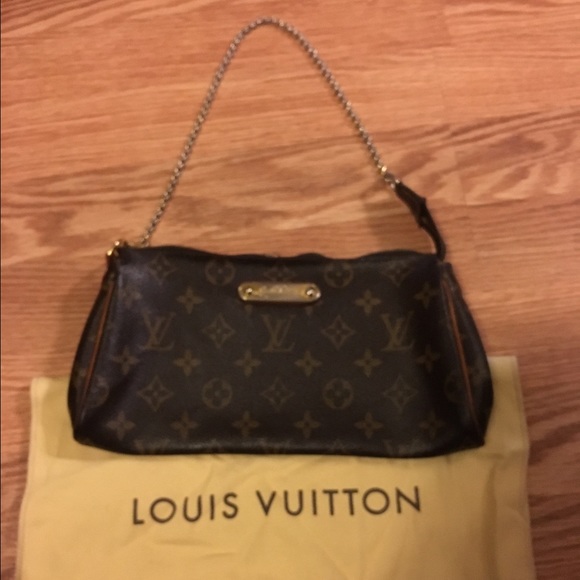 Authentic LOUIS VUITTON Eva Chain Purse