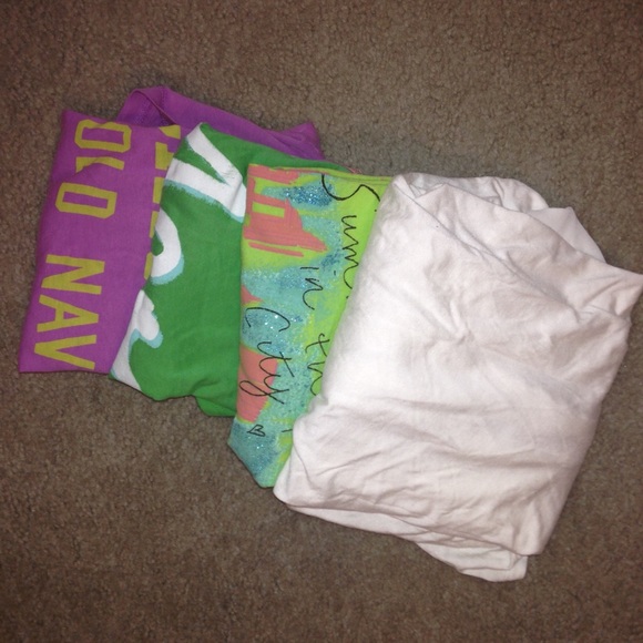 🍀Shirts - Picture 2 of 2