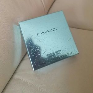 MAC aquatics bronzing powder