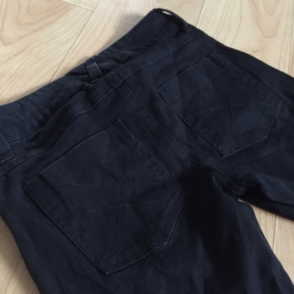 Z-cut Black Bandage Jean - Picture 3 of 4