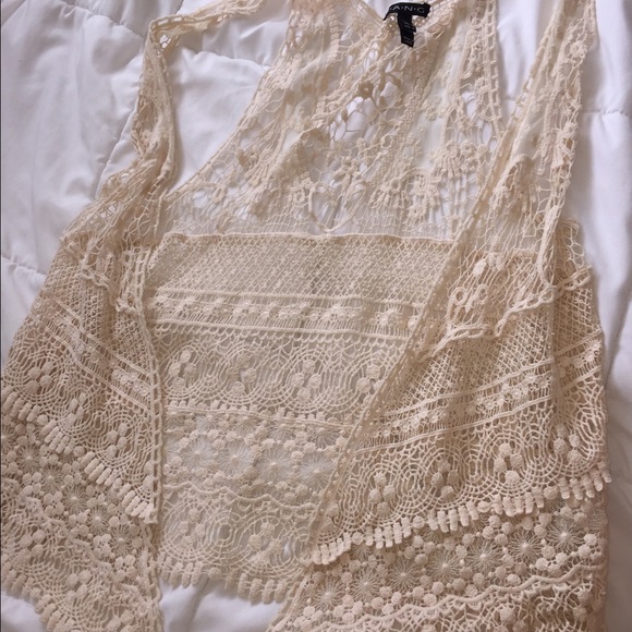 Crotchet vest