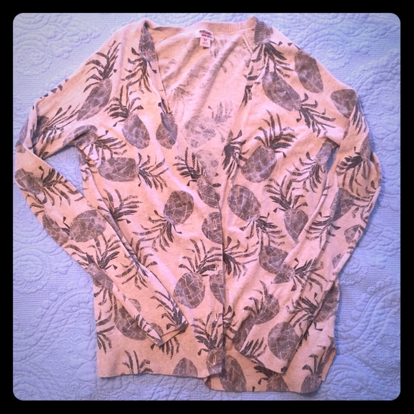 Pineapple Patterned Cardigan