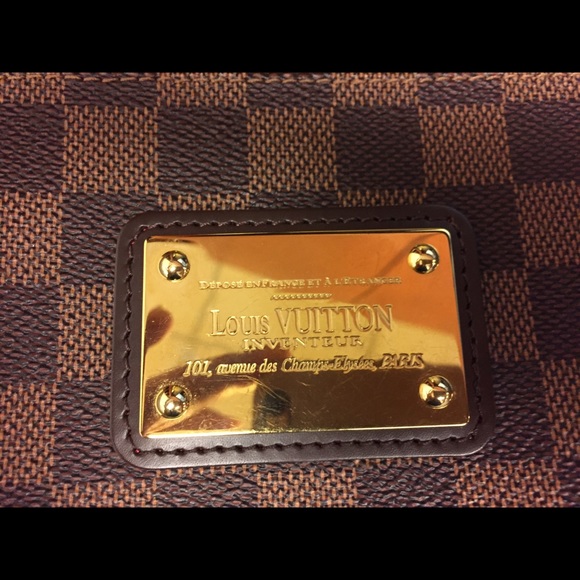 **SOLD**LV Eva clutch - Picture 2 of 4