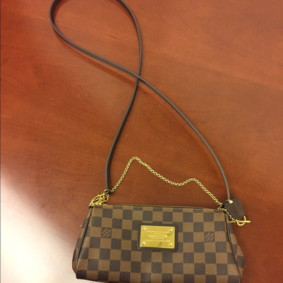 **SOLD**LV Eva clutch - Picture 3 of 4