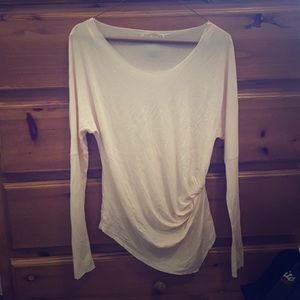 Diagonally cute light pink long sleeve top