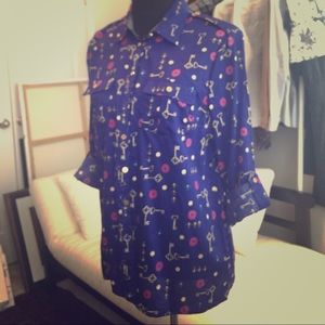 Jaclyn Smith Regal blue and key button down