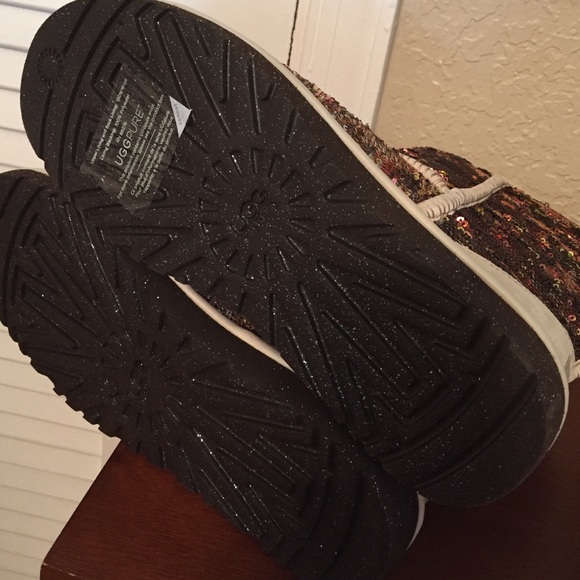 🆕Uggs Classic Short Sparkle/Sequin Boots. NWT - Picture 4 of 4