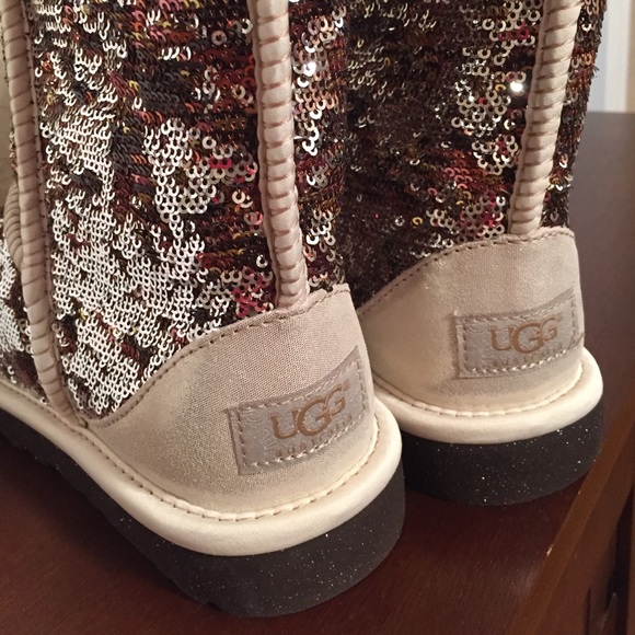 🆕Uggs Classic Short Sparkle/Sequin Boots. NWT - Picture 3 of 4