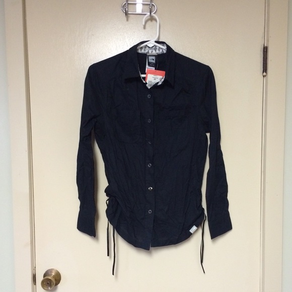 North Face button down shirt with synched sides