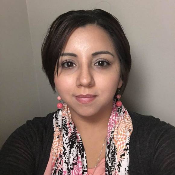 Meet your Posher, Mia