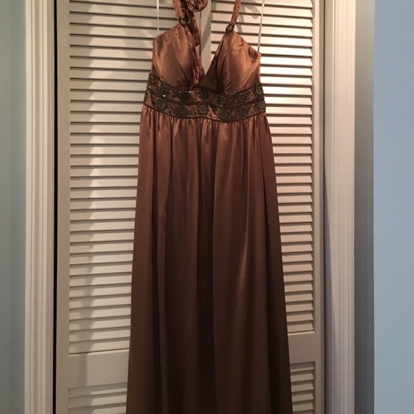 Dress - Picture 2 of 4