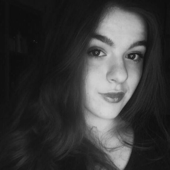 Meet your Posher, Haley - Picture 1 of 1