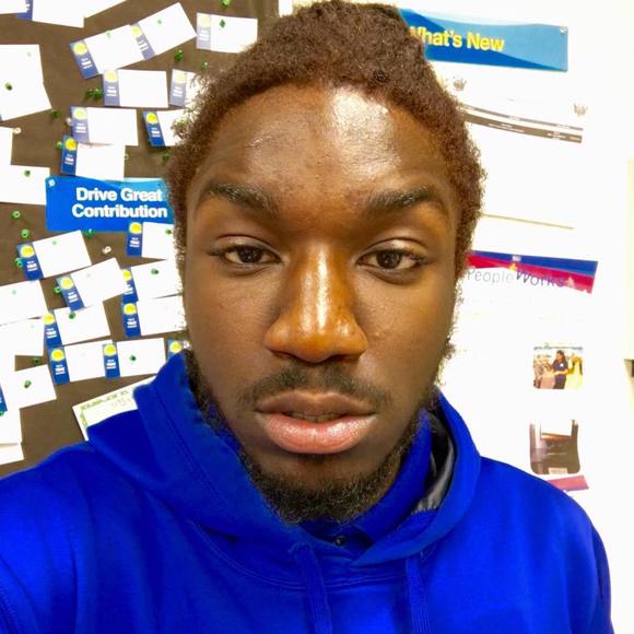 Meet your Posher, Derrick