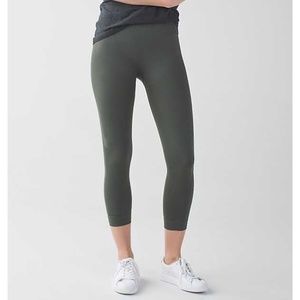 Lululemon zone in crop