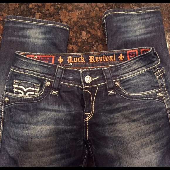 ROCK REVIVAL STRAIGHT JEANS