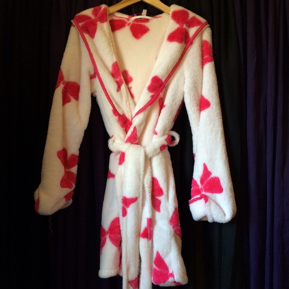 🎀 Intimate Betsy Johnson Robe 💕 NWOT!