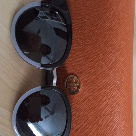 Tory Burch Accessories - Tory Burch sunglasses