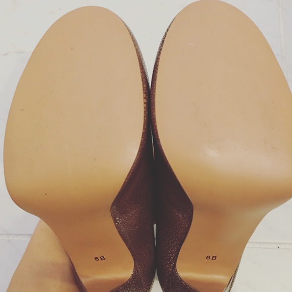 NWOT Talbots brown leather heels size 6 - Picture 3 of 4