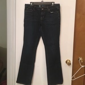 Boot cut jeans