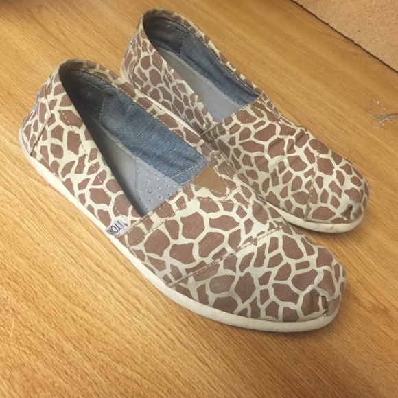 Cute comfy giraffe toms :) - Picture 1 of 1