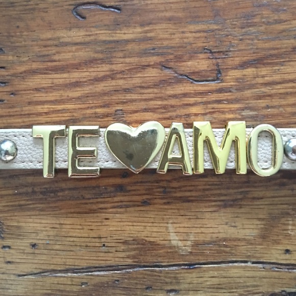 BCBG "Te Amo" bracelet