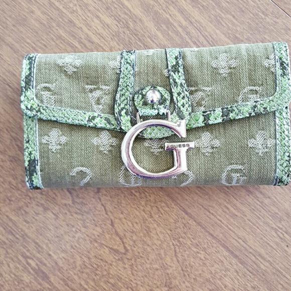 Guess wallet