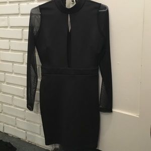 Little black dress, plunge