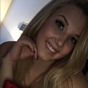 Meet your Posher, Whitney